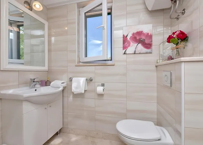 Spring In Makarska, Private Pool Villa