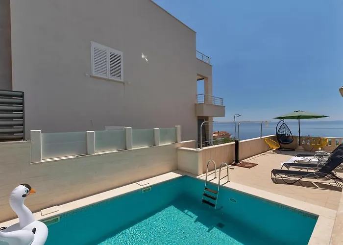 Spring In Makarska, Private Pool Villa