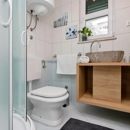 Spring In Makarska, Private Pool 别墅