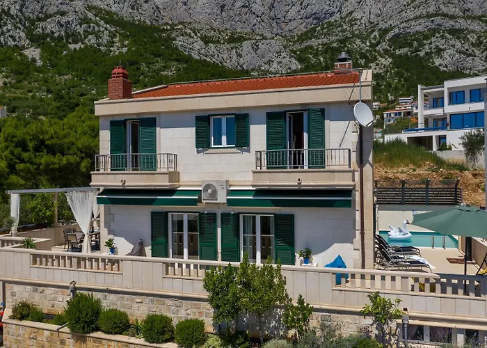 Spring In Makarska, Private Pool Villa