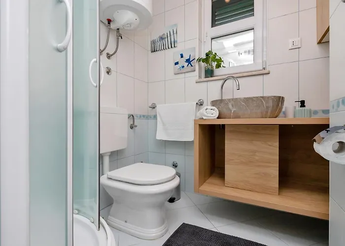 Spring In Makarska, Private Pool Villa