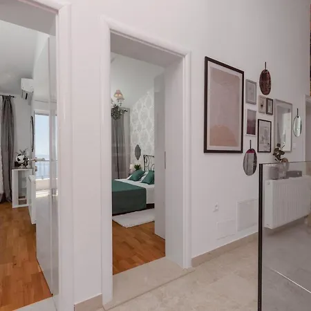 Spring In Makarska, Private Pool Vila *